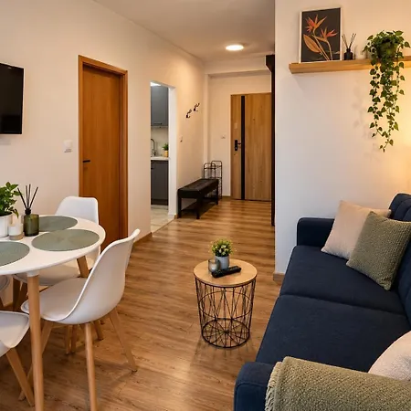 Apartmentsbymatyrafa-ix Апартаменты *